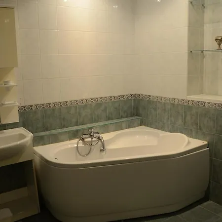 Four Bedroom Lejlighed