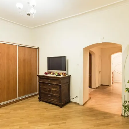 Four Bedroom Lejlighed *